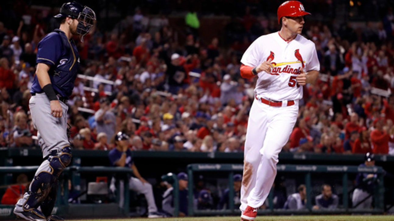 Cardinals place Piscotty on DL with hamstring injury
