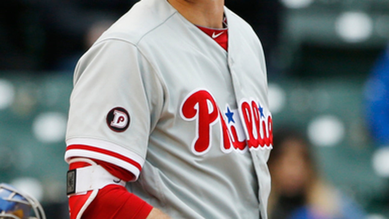 Galvis' error gives Cubs 5-4 win over Phillies in 13 innings (May 04, 2017)