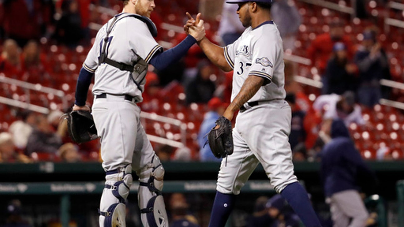 Aguilar's 1st HR, in 100th AB, lifts Brewers over Cards 5-4 (May 04, 2017)