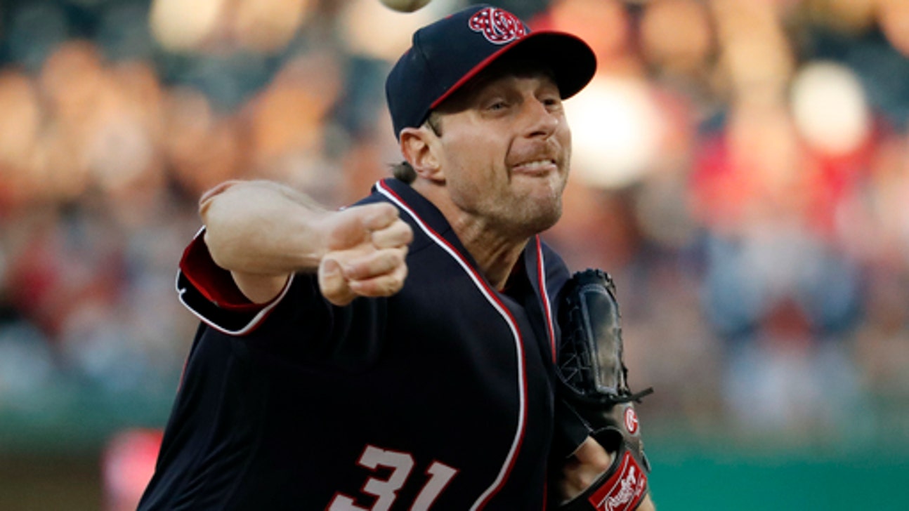 Scherzer pitches into 9th, Nationals defeat Padres 5-1 (May 26, 2017)