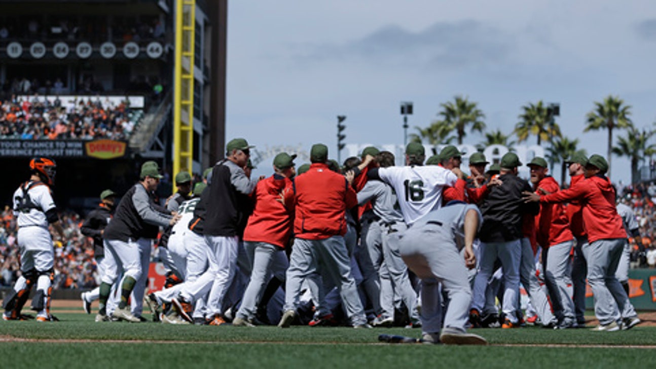 Posey avoids "big guys tumbling" in Nats-Giants brawl