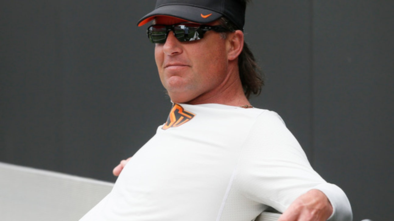 Mike Gundy signs new, 5-year contract with Oklahoma State