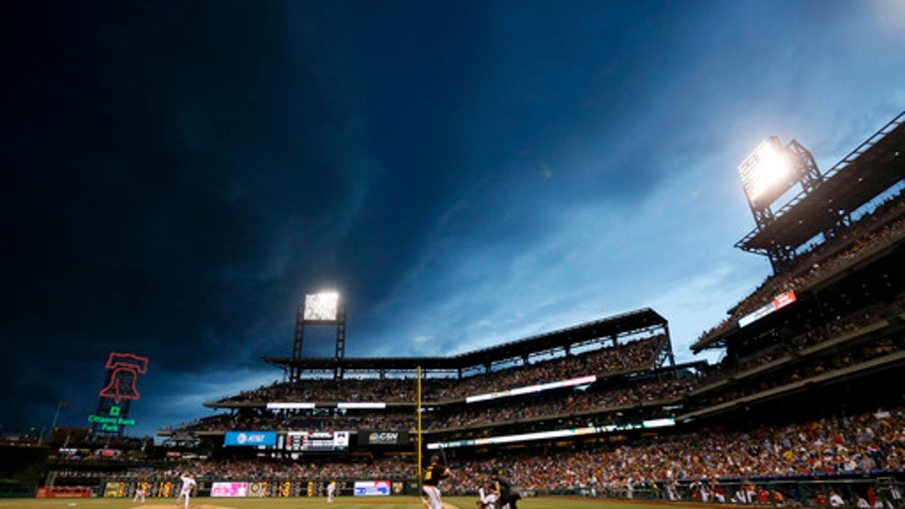 Austin Hedges leads Padres to 4-3 win over Phillies (Jul 07, 2017)