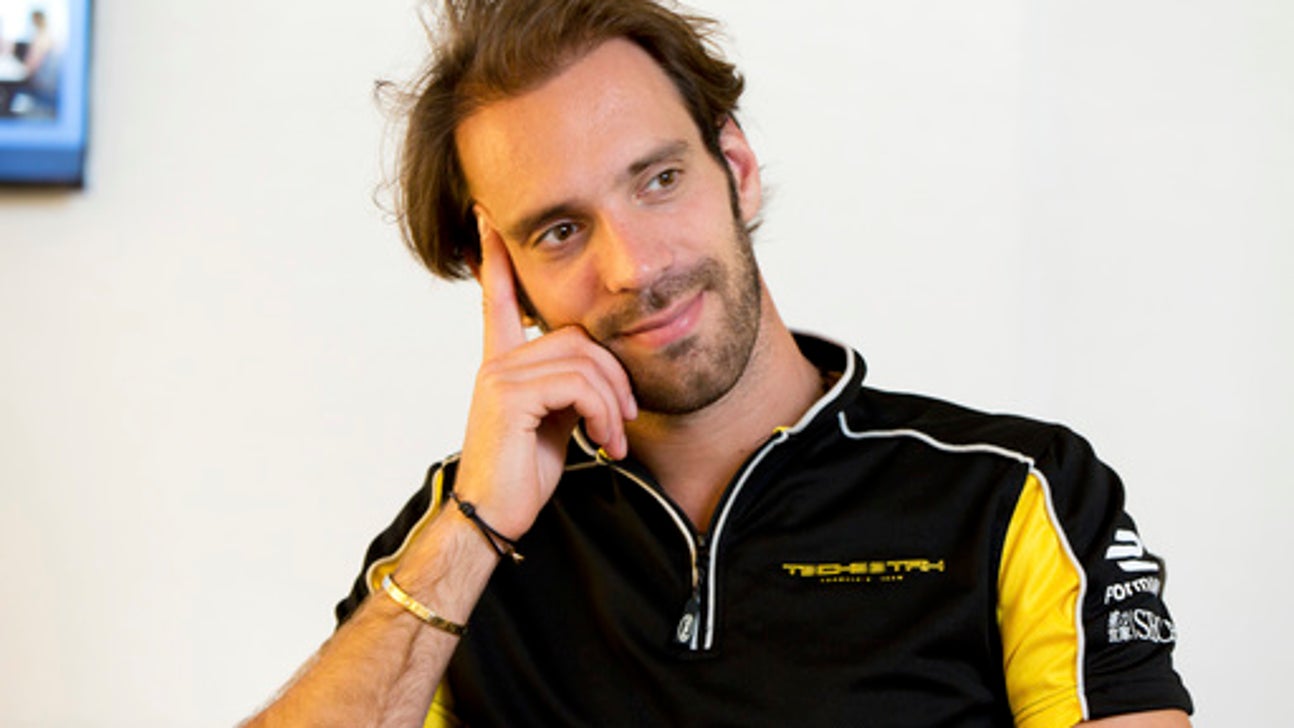 Quiet zoom: Electric car race comes to Brooklyn waterfront