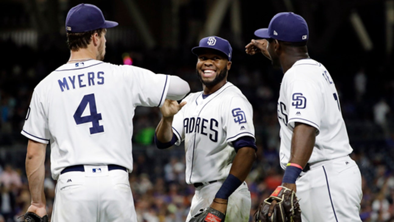 Torrens' triple helps lift Padres over Mets 6-3 (Jul 26, 2017)