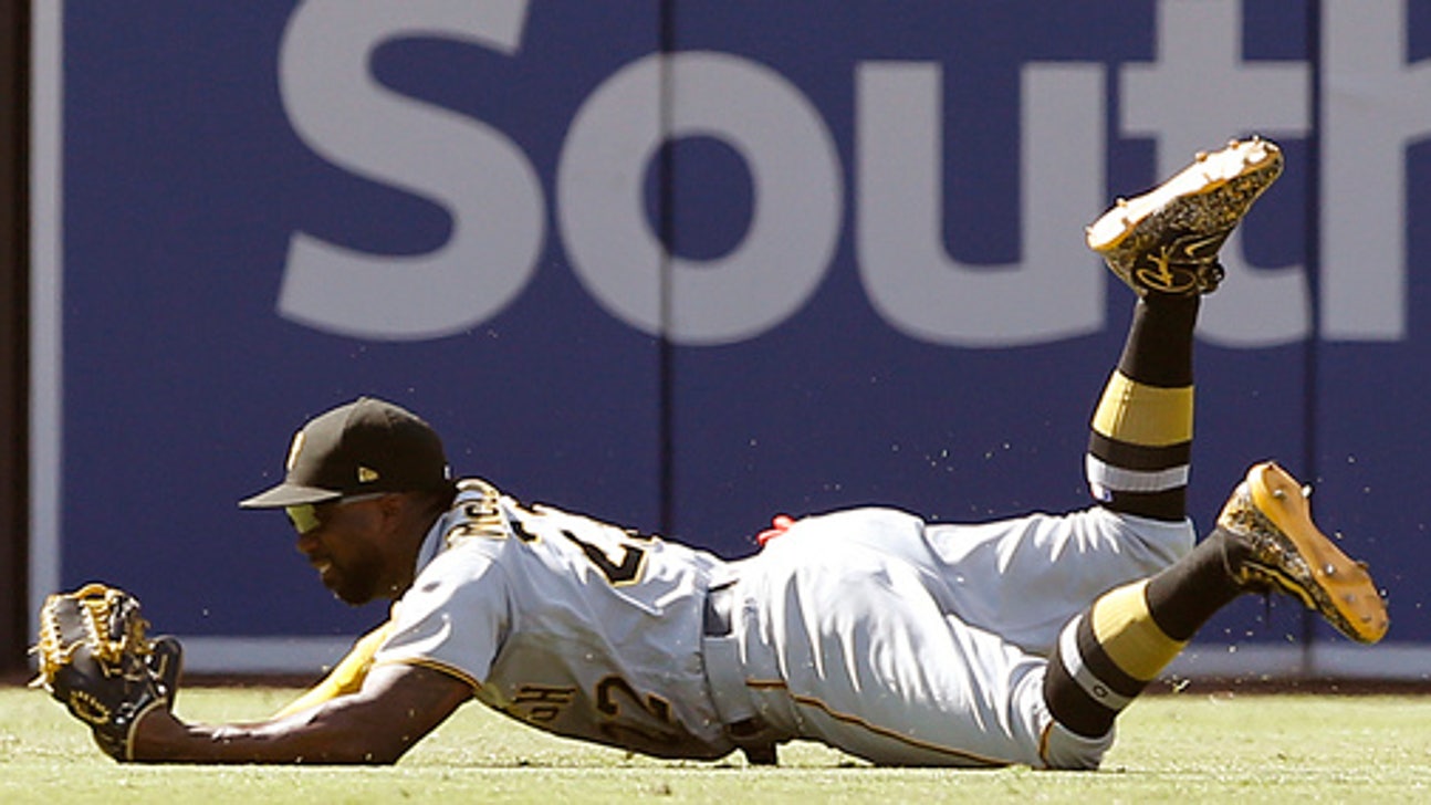 Pirates hold onto McCutchen, send reliever Watson to Dodgers