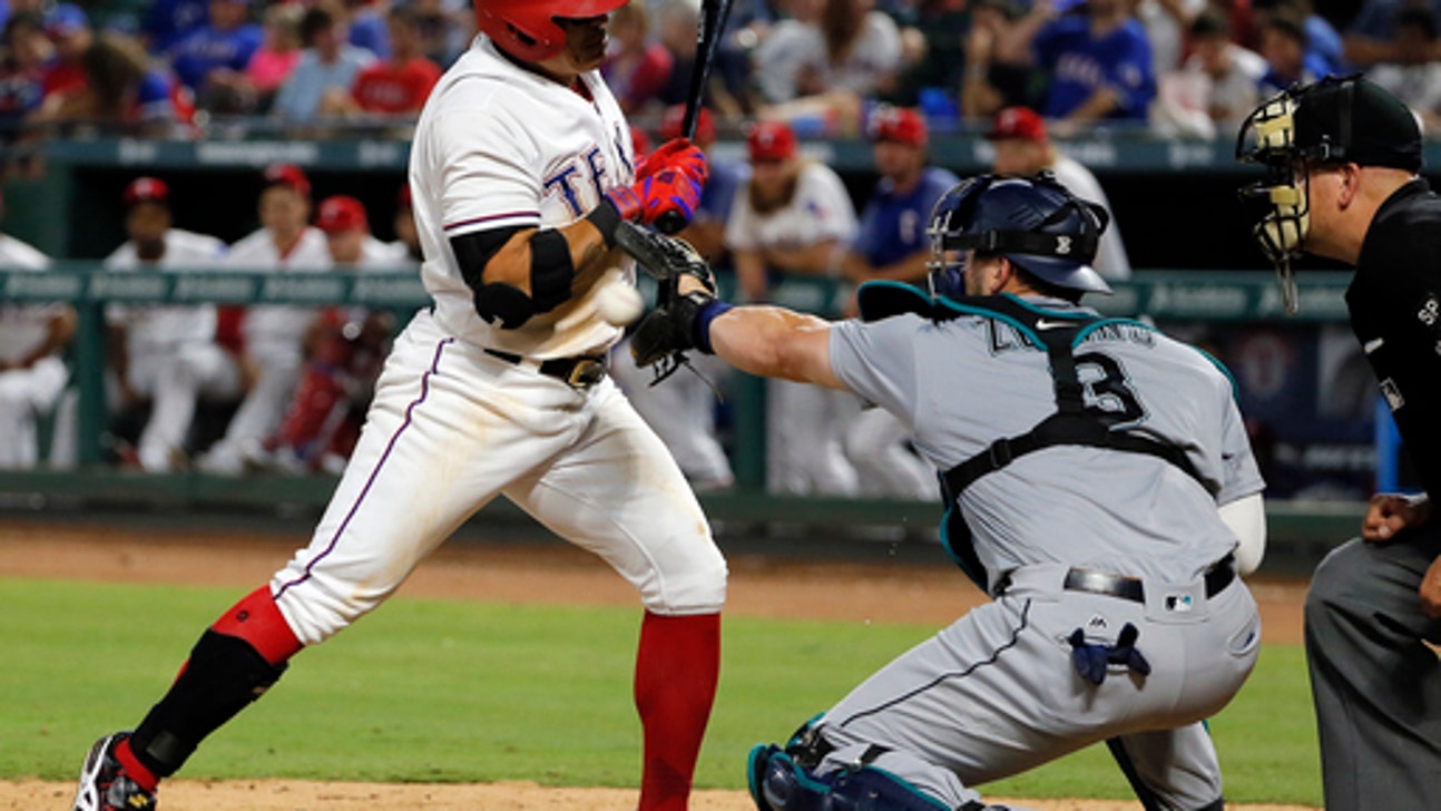 Cano helps push Mariners past Rangers, 8-7 (Aug 01, 2017)
