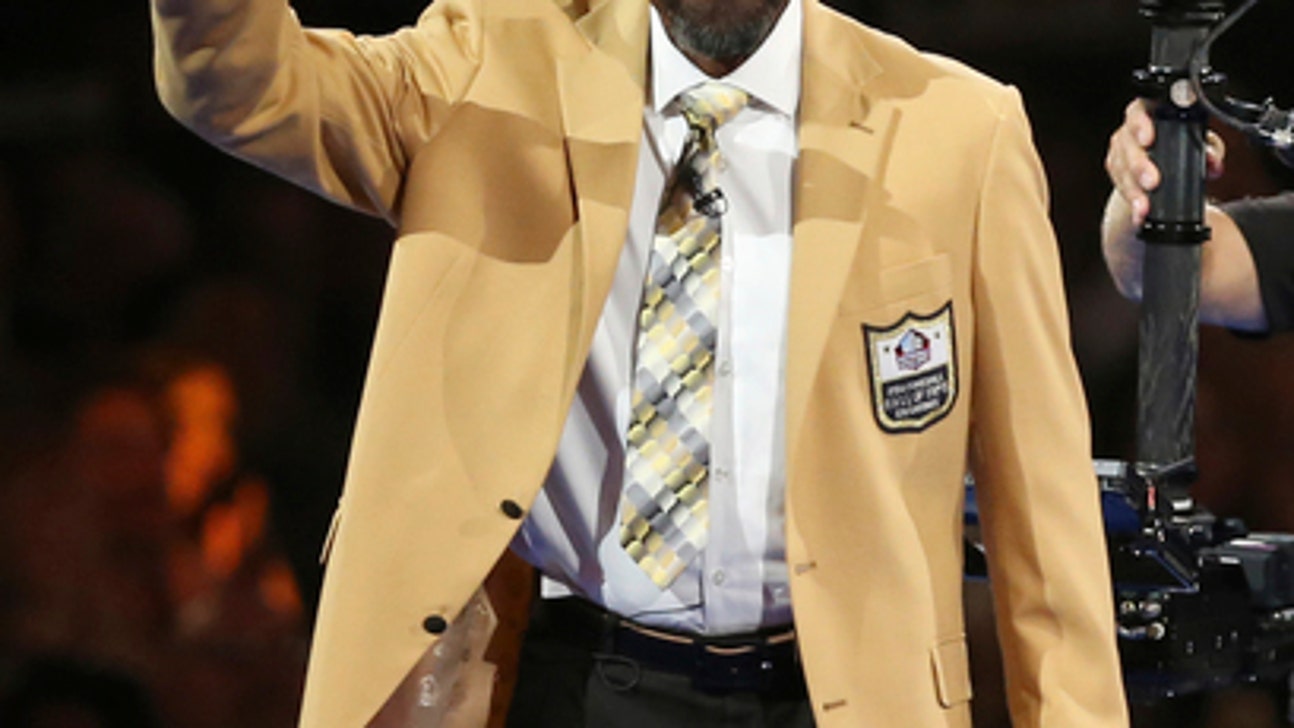 Members of football Hall of Fame champion their causes