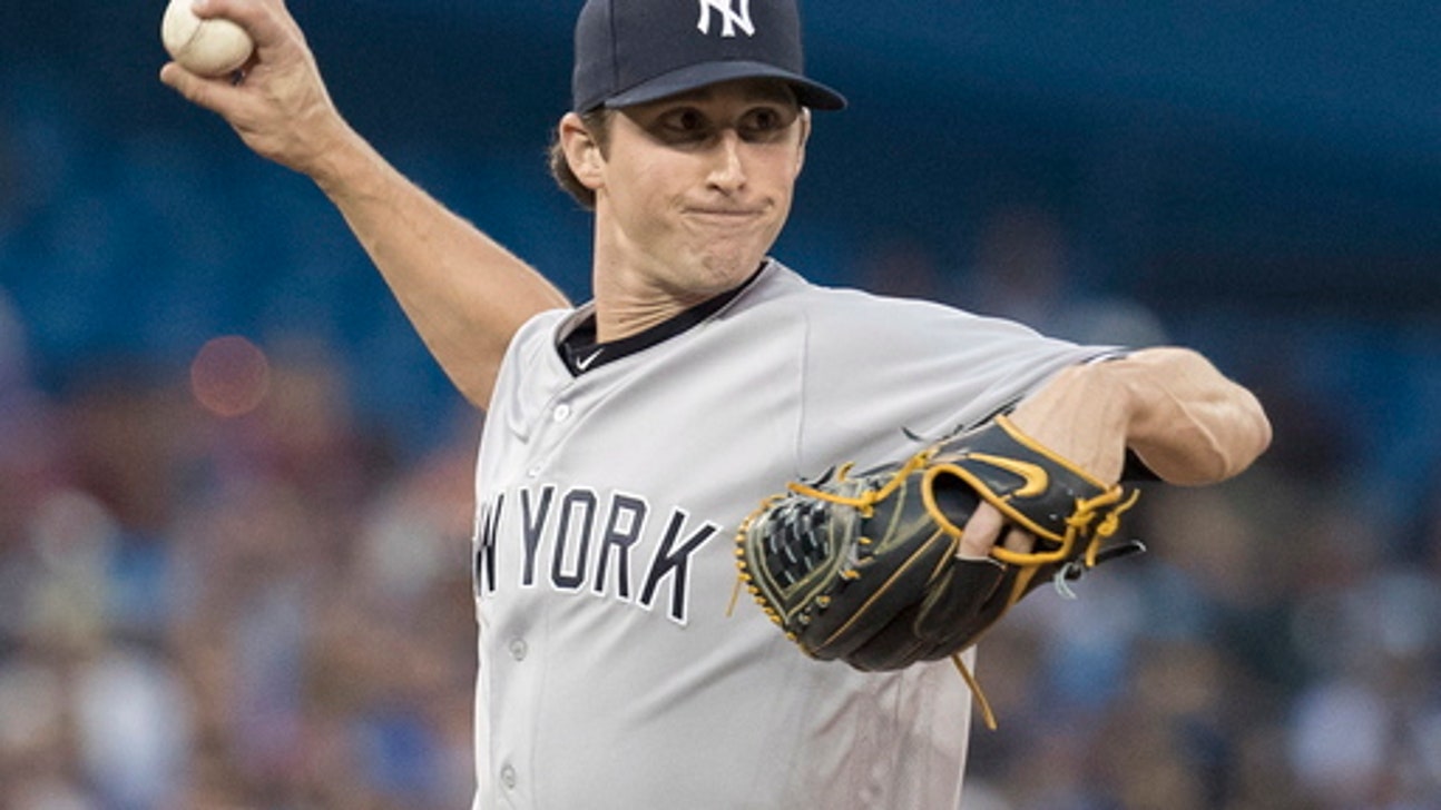 CC hurts knee, Donaldson homers twice, Jays beat Yankees 4-2 (Aug 08, 2017)