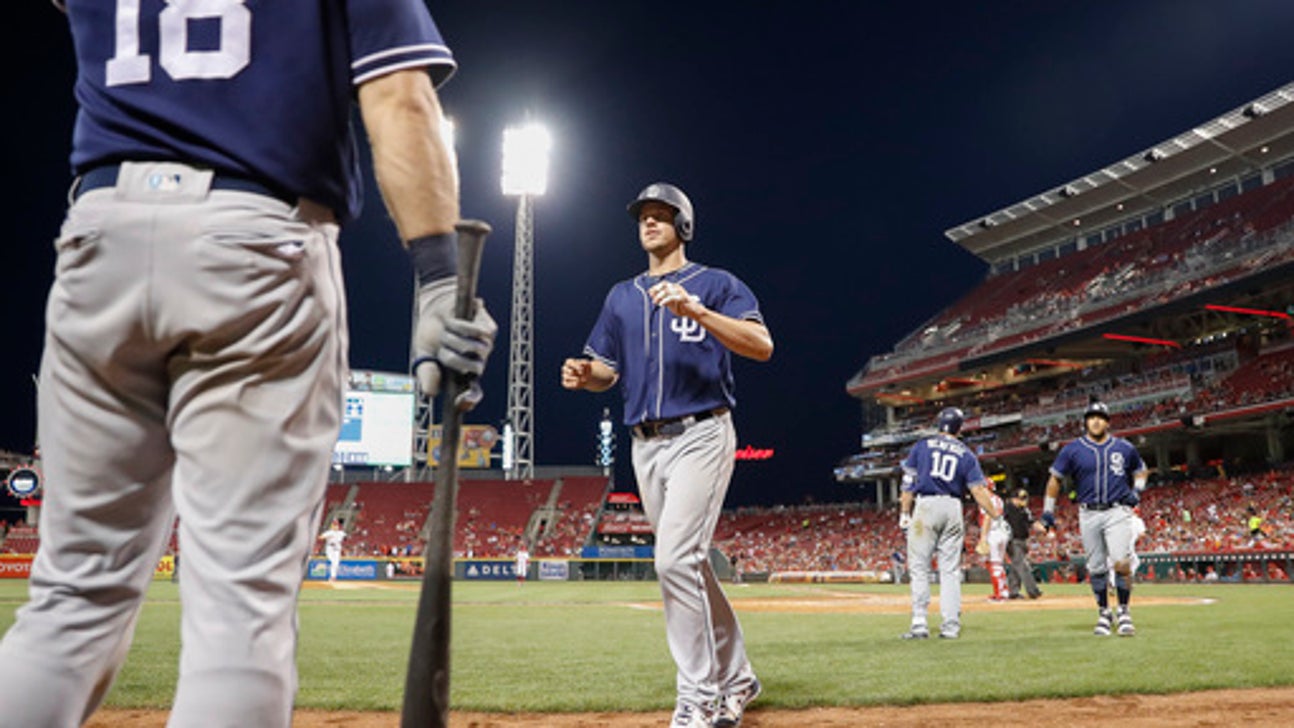Votto extends hitting streak to 14, Reds beat Padres 8-3 (Aug 09, 2017)