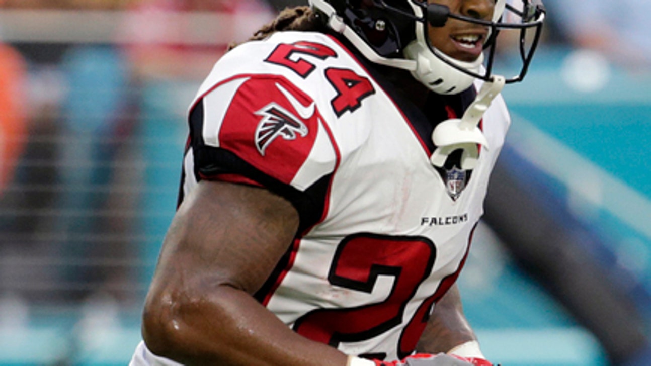 Falcons fine not seeing Devonta Freeman's play in preseason