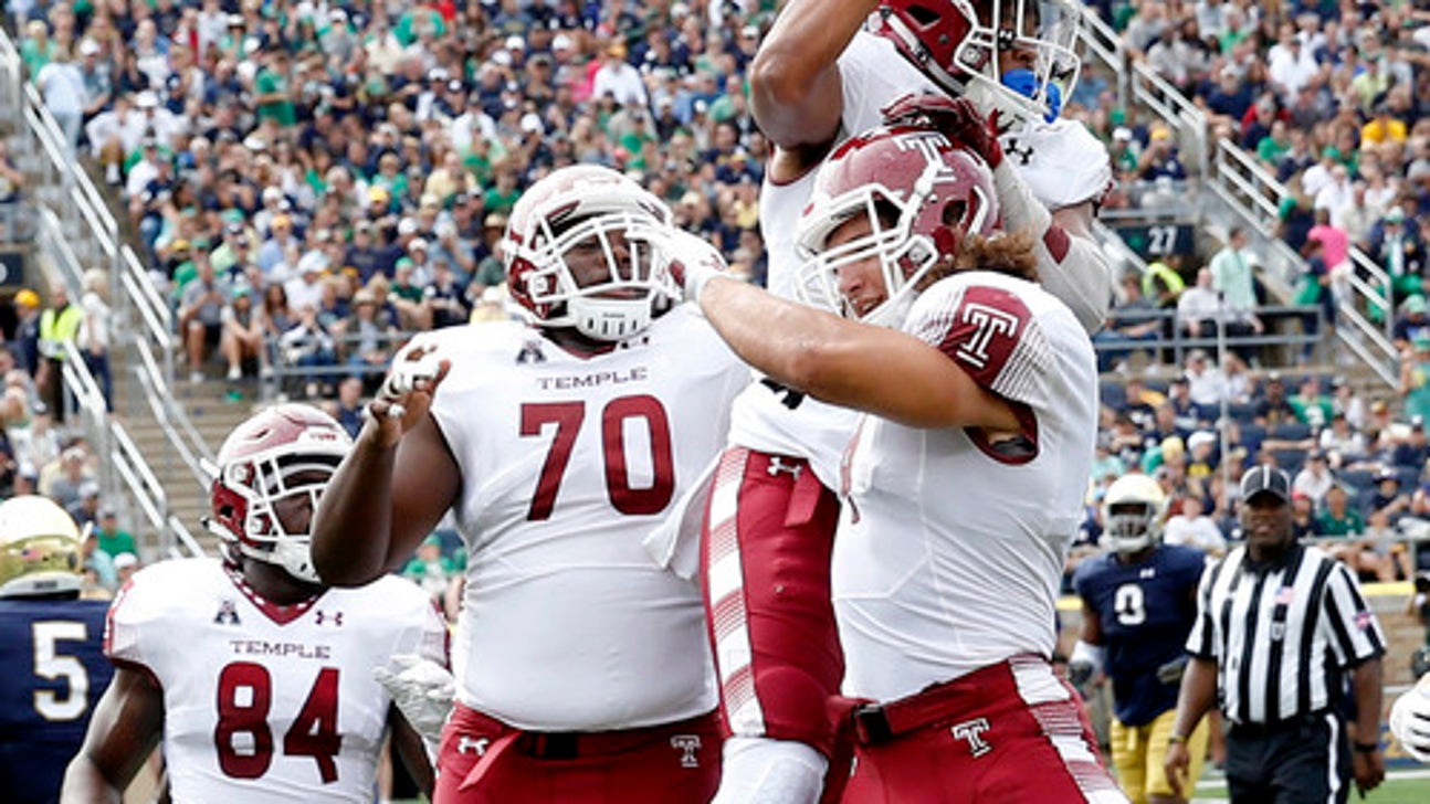 Wimbush leads Notre Dame to 49-16 victory over Temple (Sep 02, 2017)