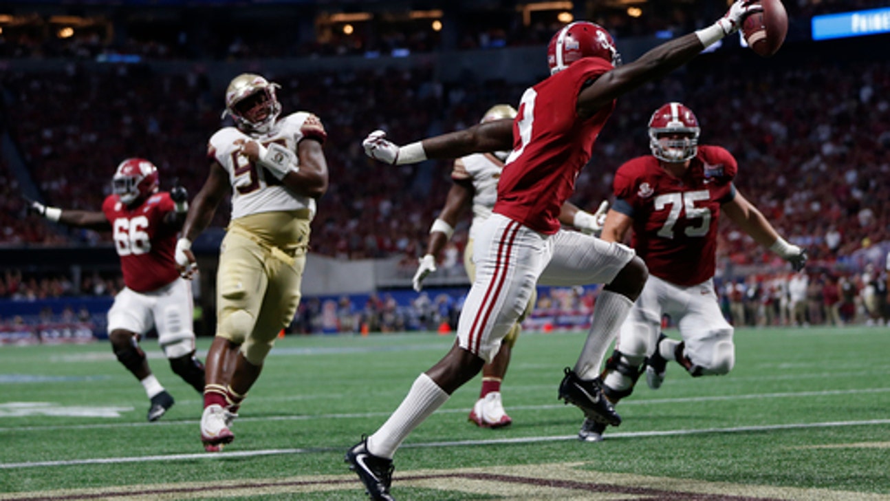 No. 1 Alabama smothers No. 3 Florida State in opener, 24-7 (Sep 02, 2017)