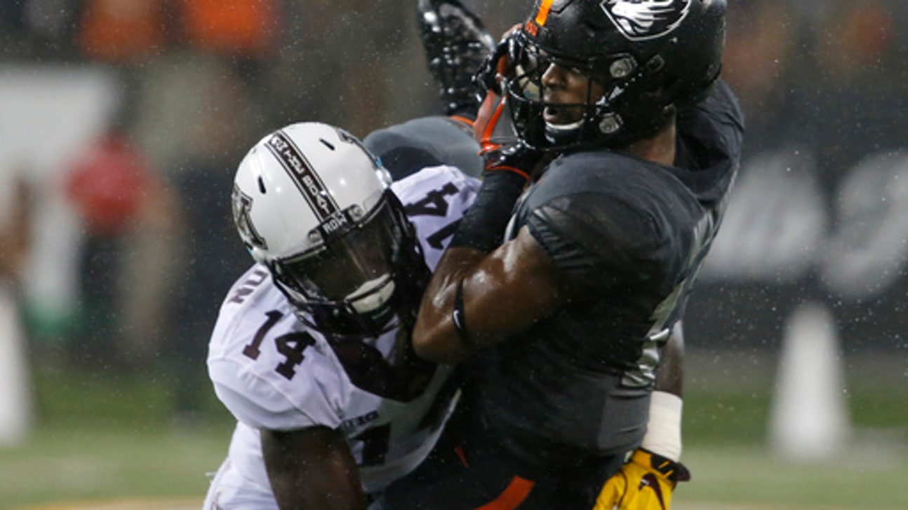 Brooks scores 3 TDs, Minnesota beats Oregon State 48-14 (Sep 09, 2017)
