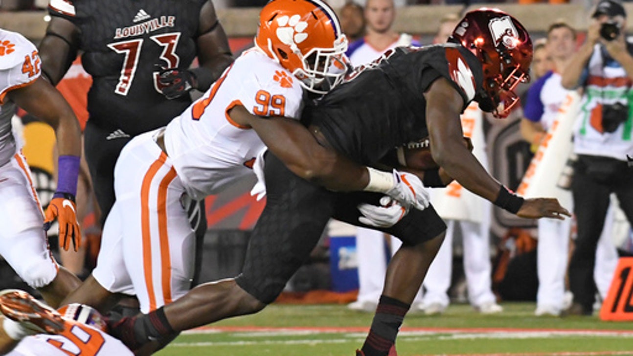 No. 3 Clemson blows out Jackson and No. 14 Louisville, 47-21 (Sep 16, 2017)