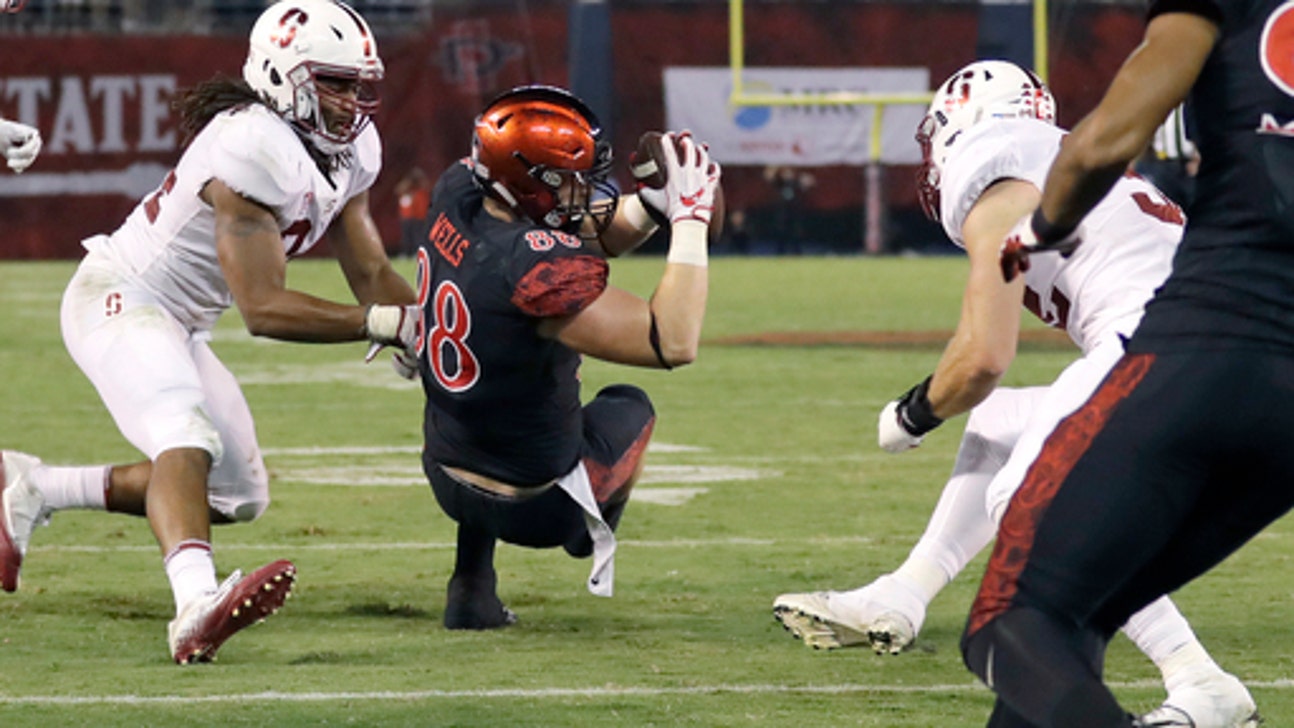 Lights out! After darkness delay, SDSU edges No. 19 Stanford (Sep 16, 2017)