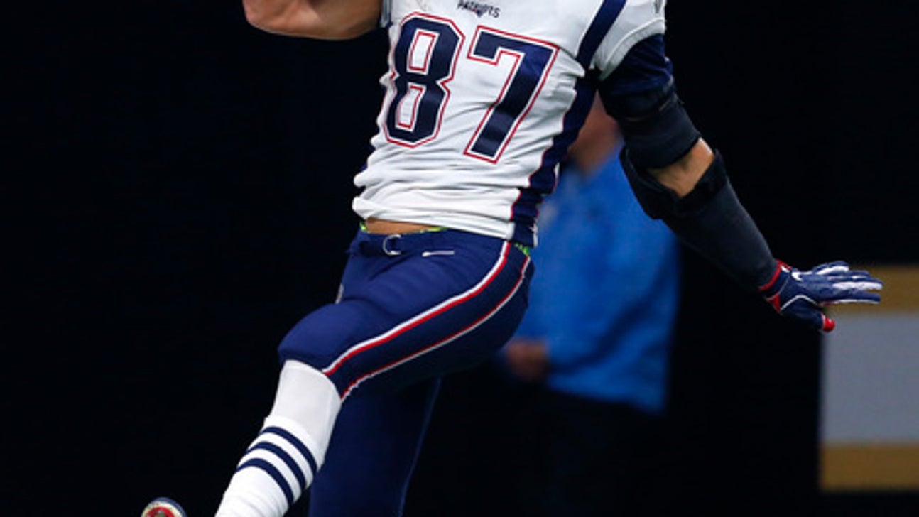 Gronk says groin injury not serious, is day to day