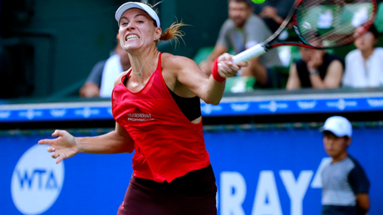 Kerber ousts local favorite Osaka at Pan-Pacific Open