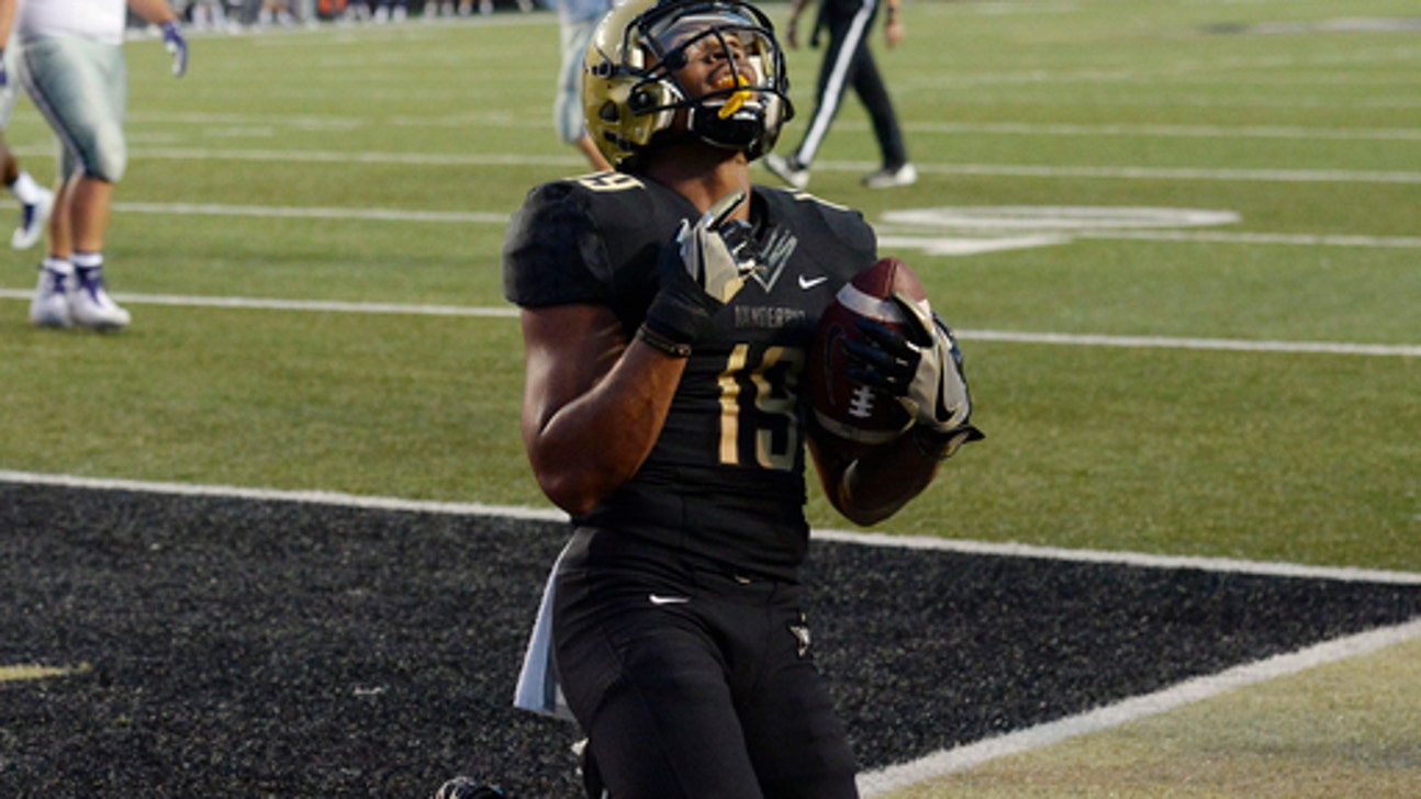 College Football Picks: Conference plays starts, upsets loom