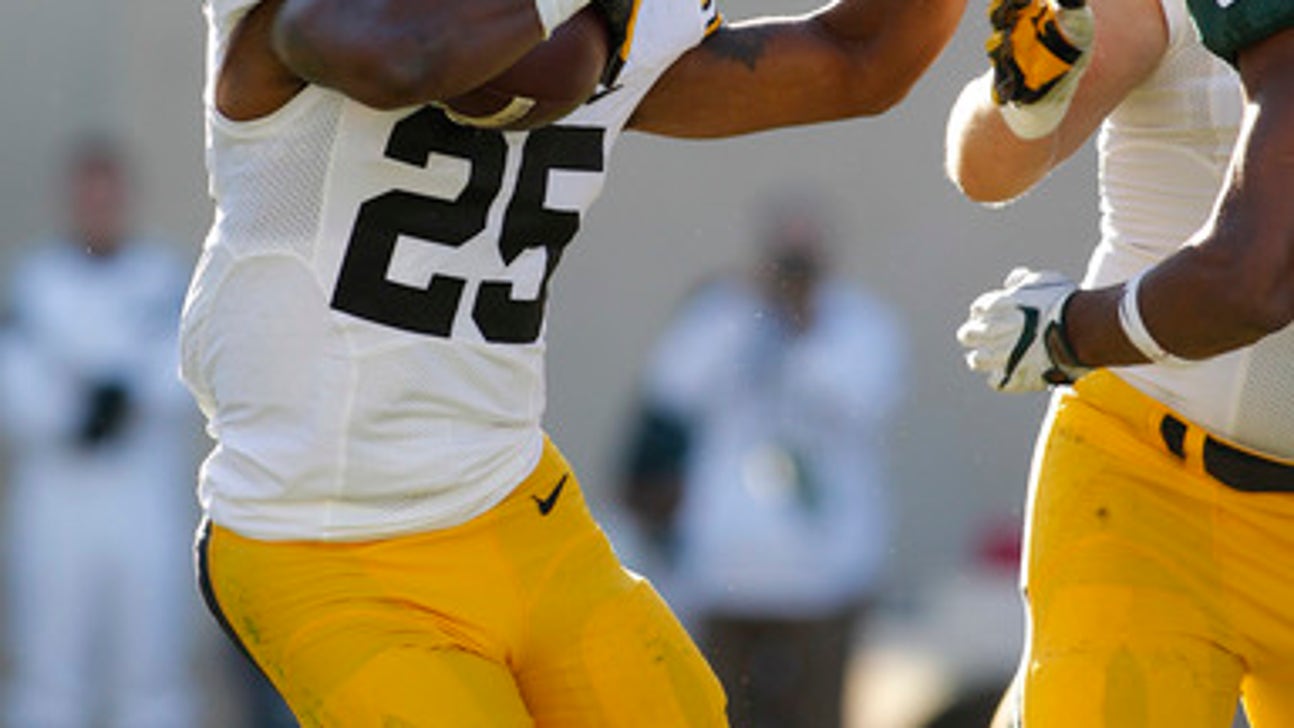 Fast start lifts Michigan State to 17-10 win over Iowa (Sep 30, 2017)