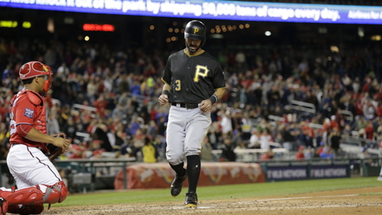 Scherzer exits with hamstring cramp, Nats fall to Bucs 4-1 (Sep 30, 2017)