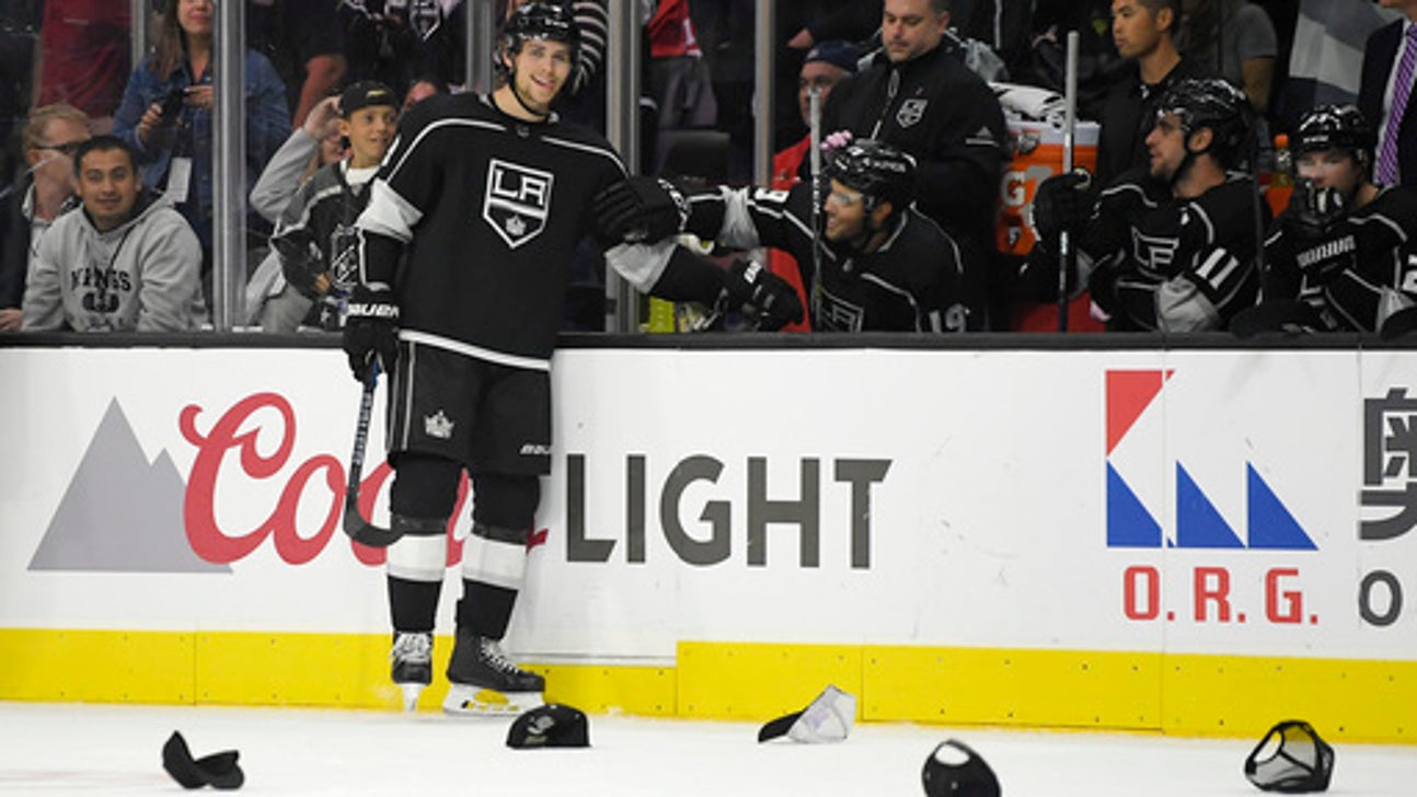 Kempe has first career hat trick in Kings' win over Montreal (Oct 18, 2017)