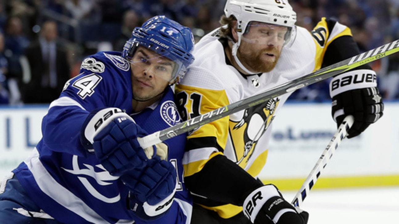Stamkos, Kucherov lead Lightning past Penguins, 7-1 (Oct 21, 2017)