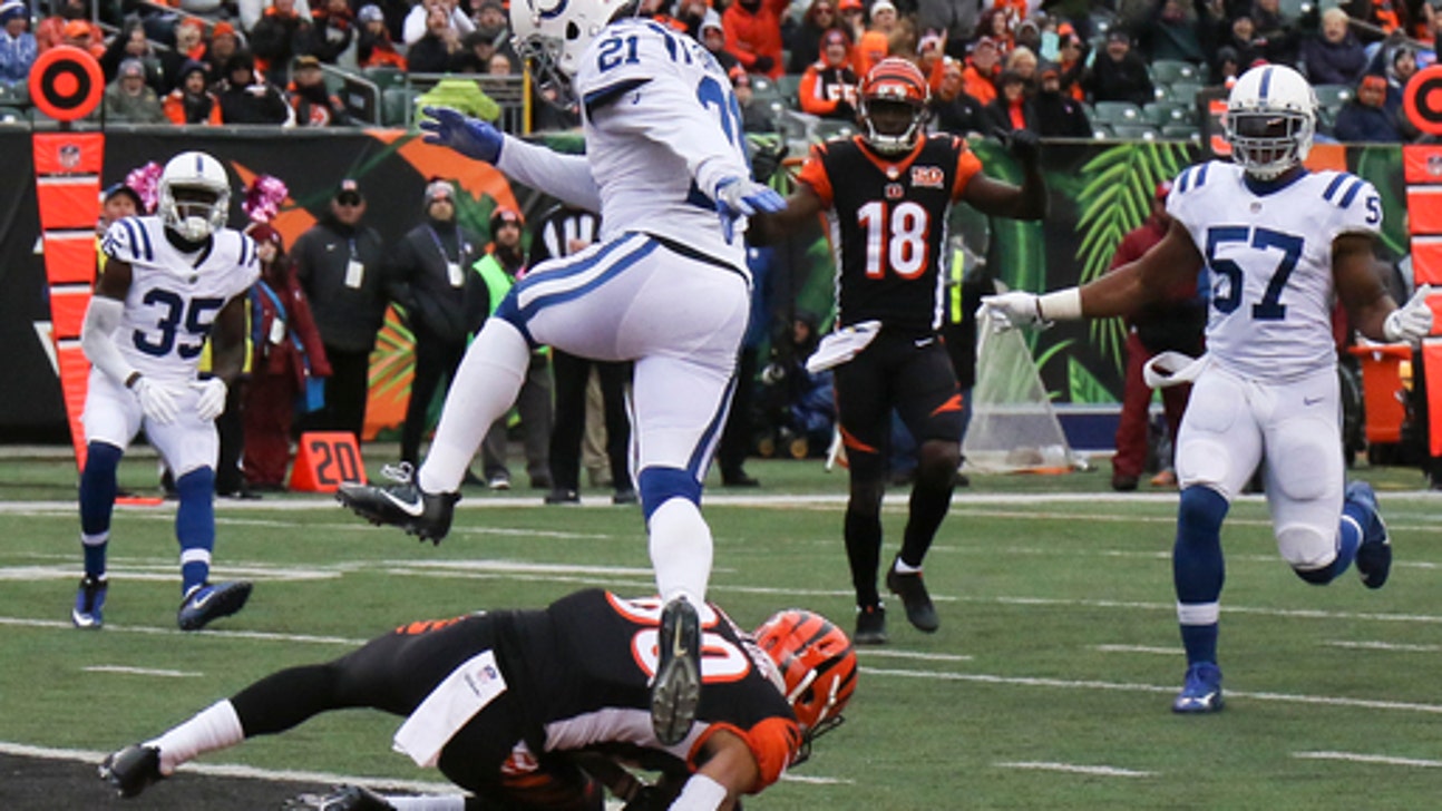 Colts release Vontae Davis after publicly airing complaints