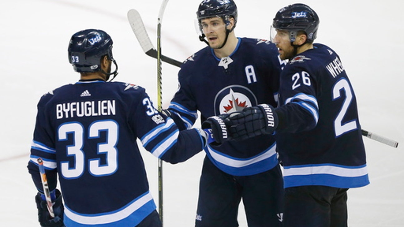 Wheeler scores 3 of Jets' 5 goals in 1st to rout Pens 7-1 (Oct 29, 2017)