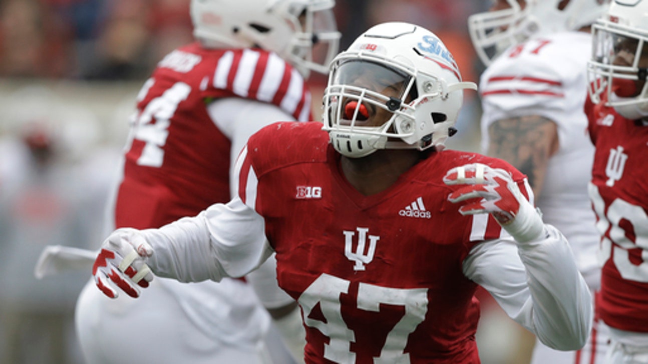 Taylor, Ingold help No. 4 Wisconsin run over Indiana 45-17 (Nov 04, 2017)