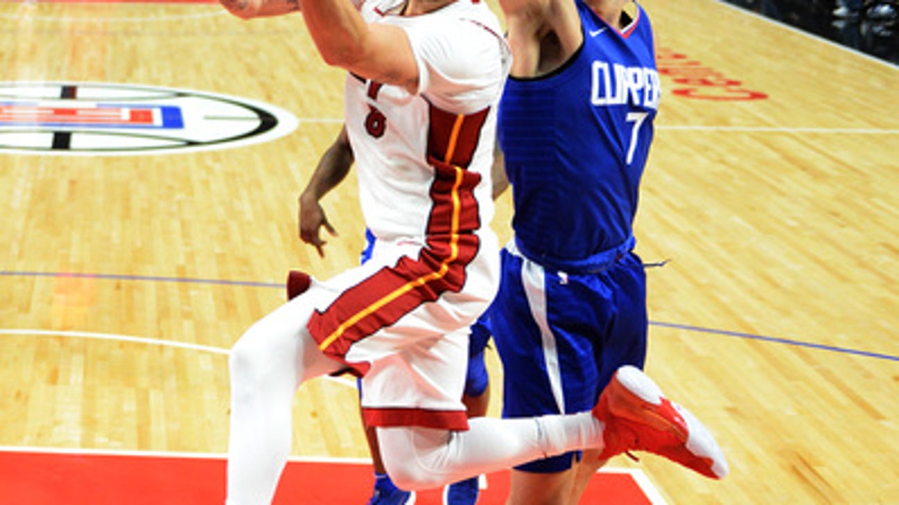 Heat blow 25-point lead, bounce back to top Clippers 104-101 (Nov 05, 2017)