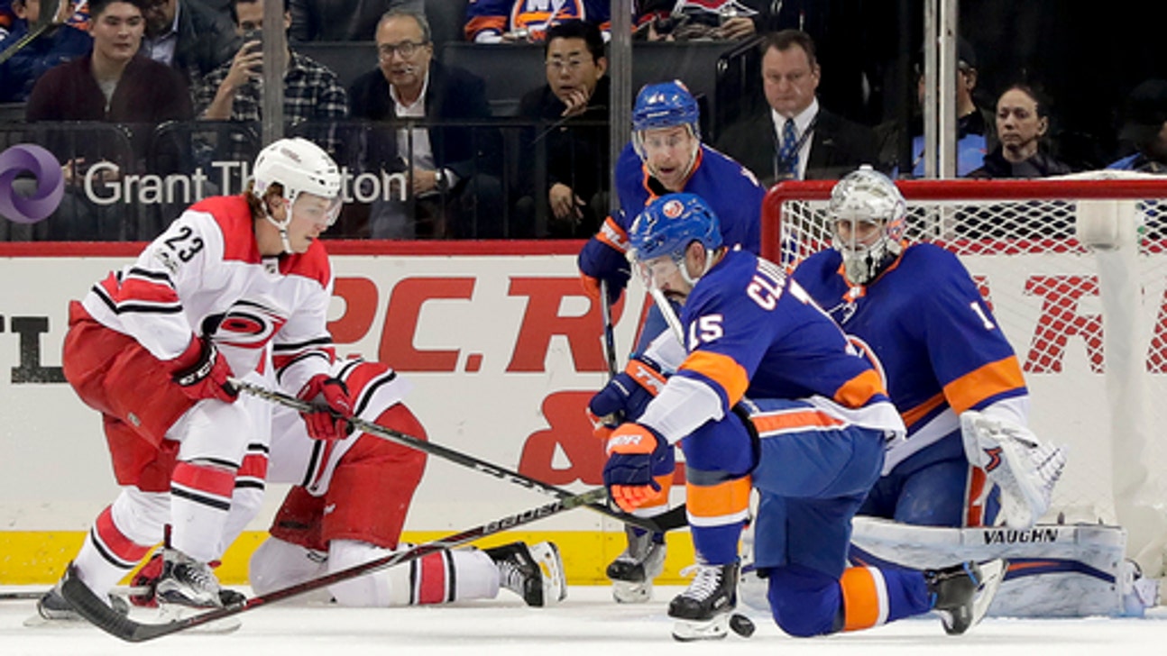 Boychuk's go-ahead goal helps Islanders beat Hurricanes 6-4 (Nov 16, 2017)