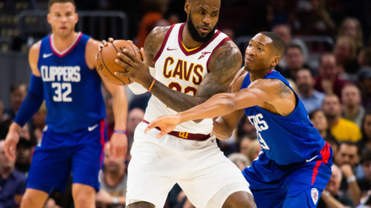 LeBron's 39 lead Cavs to 118-113 OT win against Clippers (Nov 17, 2017)