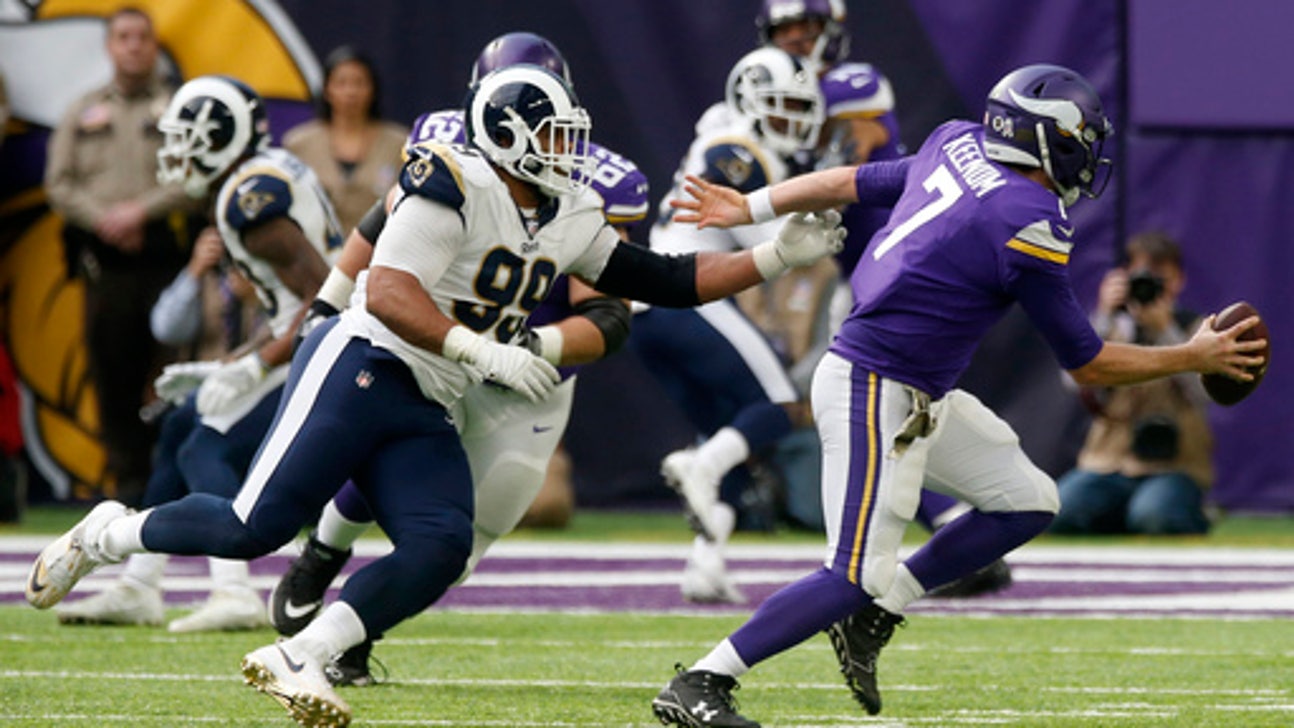 Keenum helps keep Vikings rolling, with 24-7 win vs. Rams