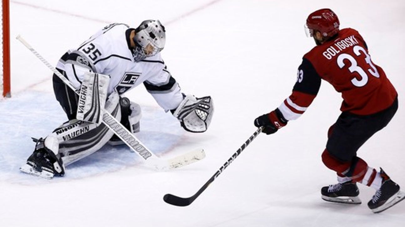 Fischer scores in overtime, Coyotes beat Kings 3-2 (Nov 24, 2017)