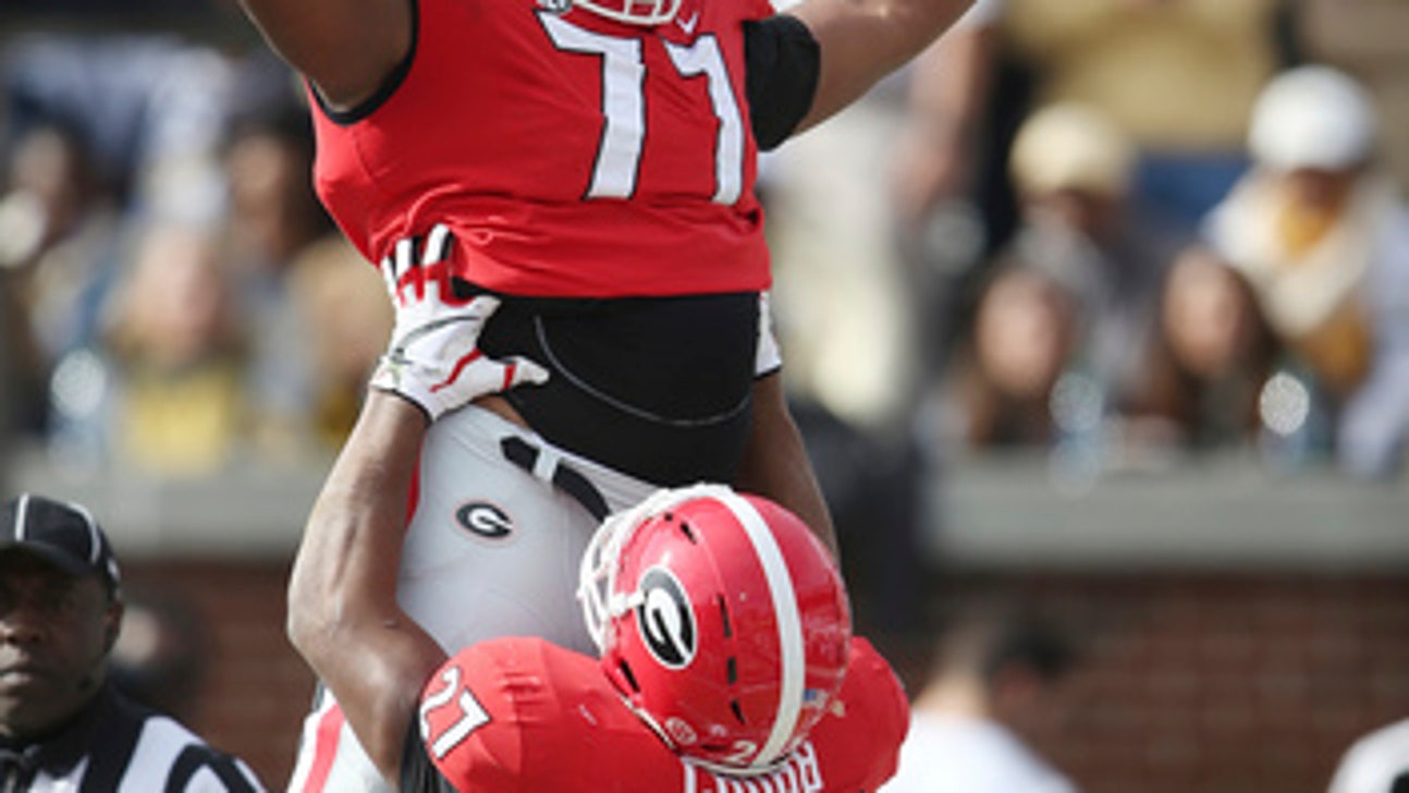 No. 7 Georgia protects playoff hopes, crushes Georgia Tech (Nov 25, 2017)