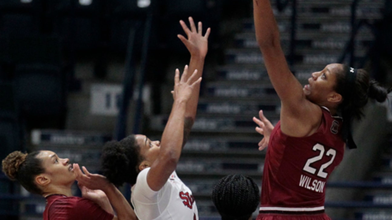 No. 3 South Carolina stays perfect, tops St. John's 76-58 (Nov 25, 2017)