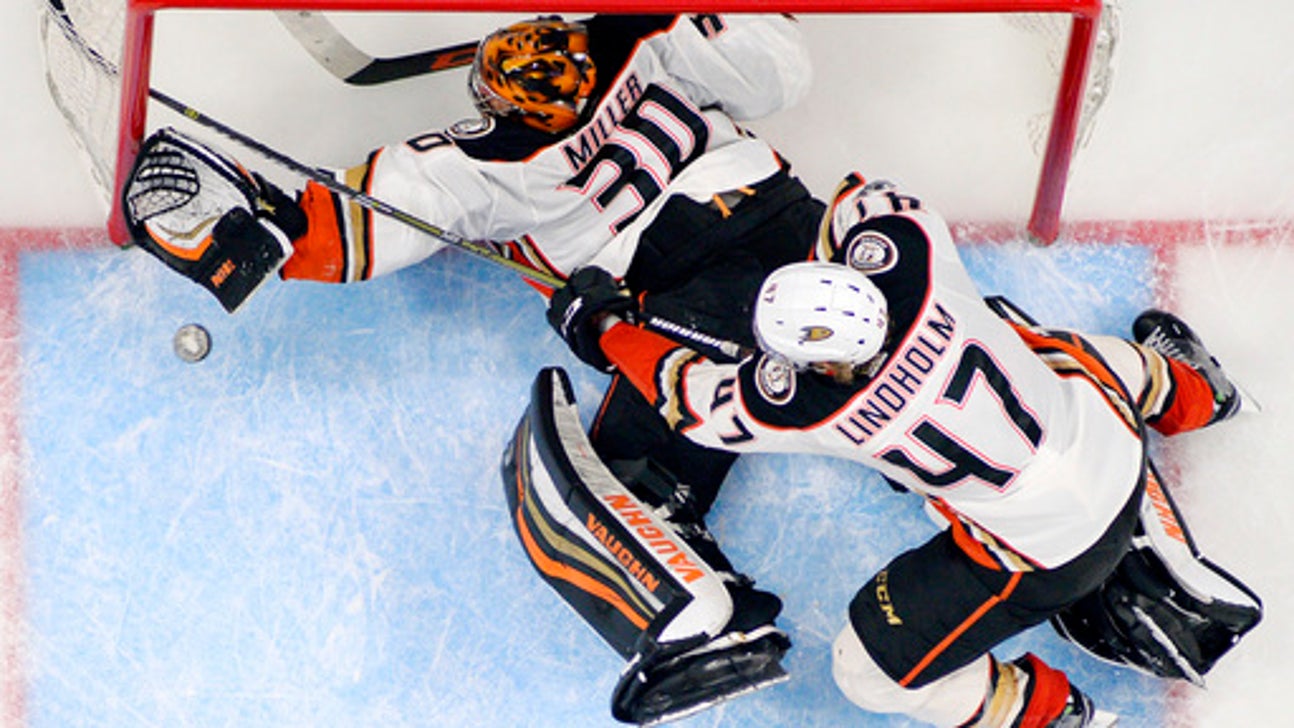 Lewis scores winner in shootout as Kings down Ducks 2-1 (Nov 25, 2017)