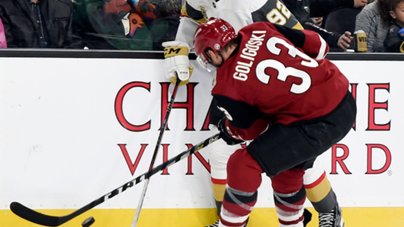 Smith's overtime goal lifts Vegas past Arizona, 3-2 (Dec 03, 2017)