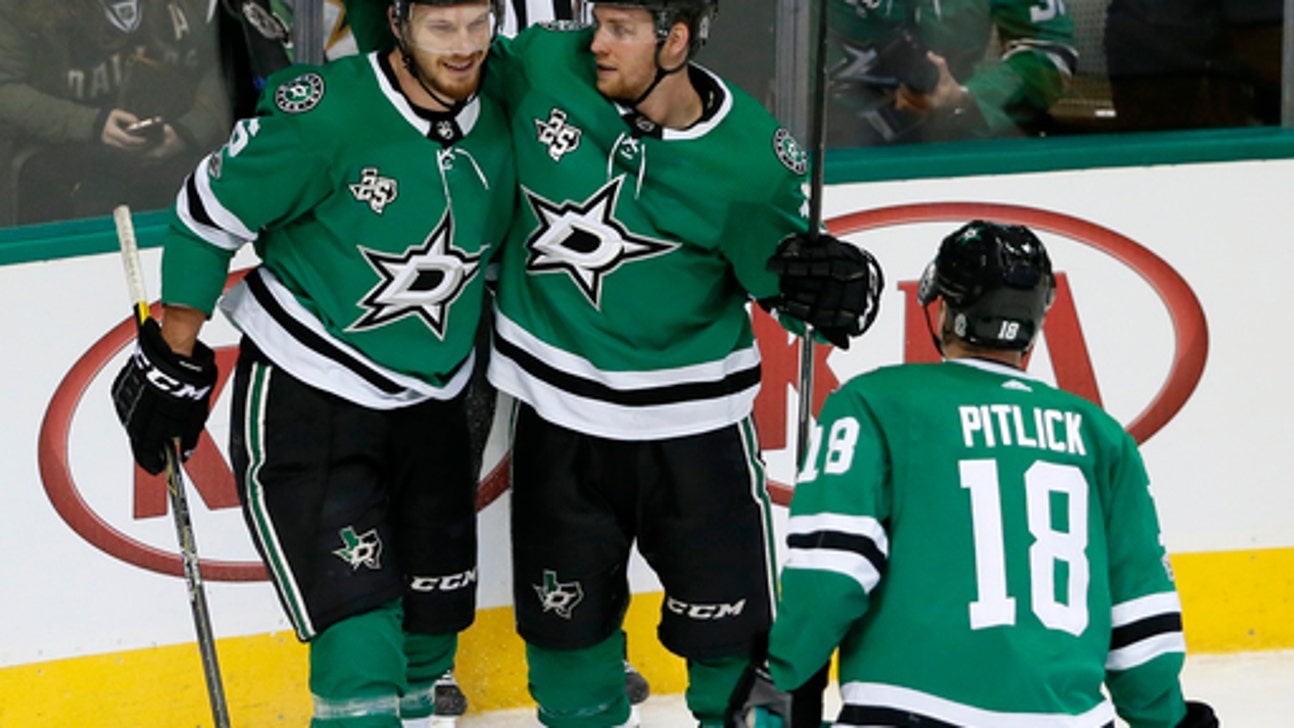 Saros makes career-best 43 saves, Predators beat Stars 5-2 (Dec 05, 2017)