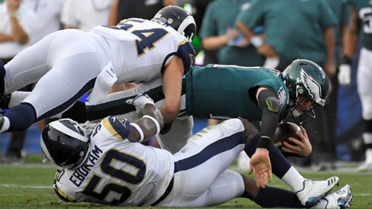 Eagles turn to Nick Foles after Carson Wentz goes down