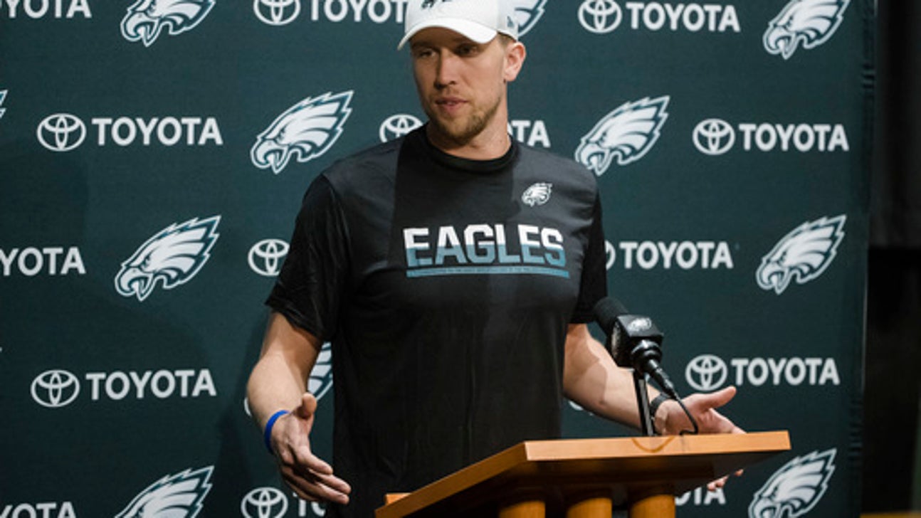 Nick Foles ready for challenge of replacing Carson Wentz