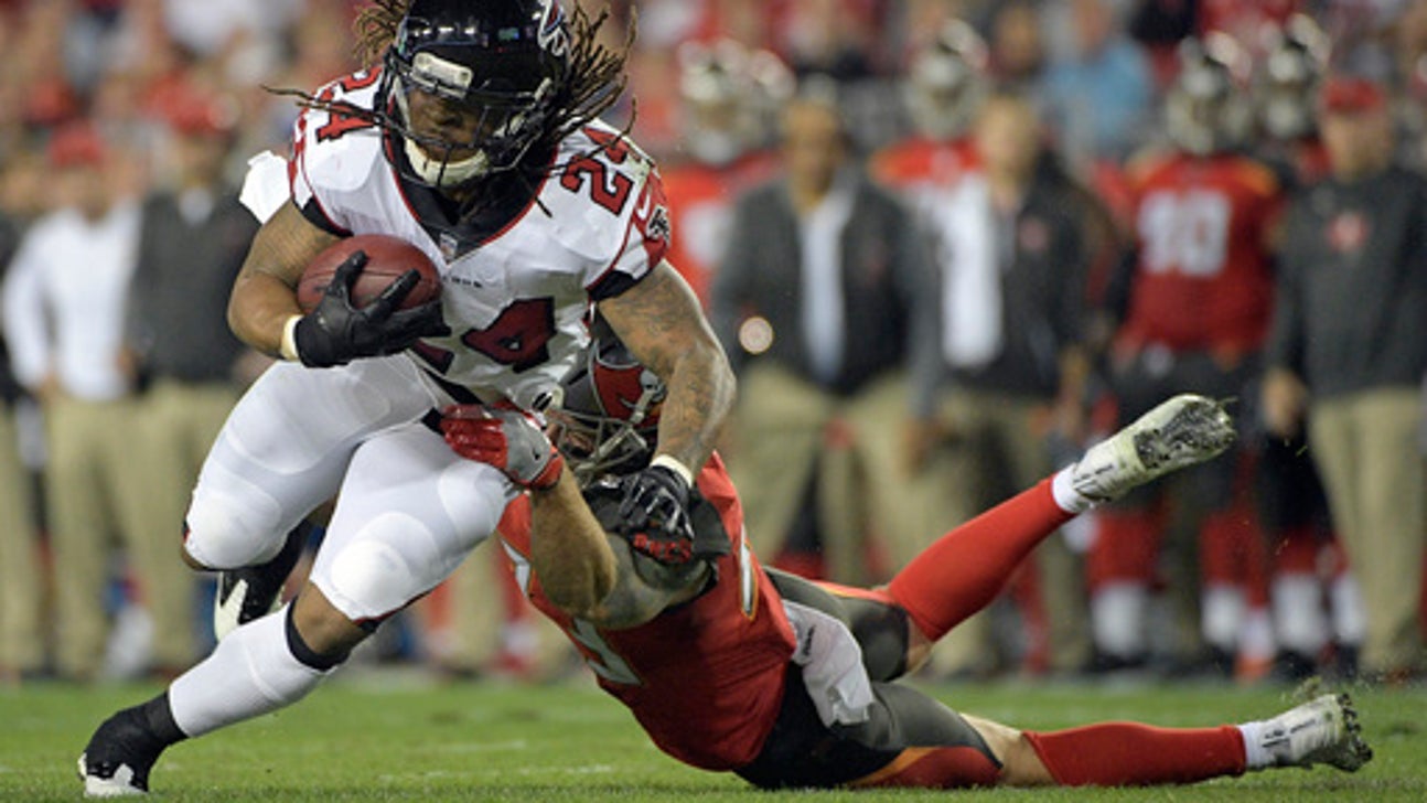 Freeman not looking to extend drama with Saints coach