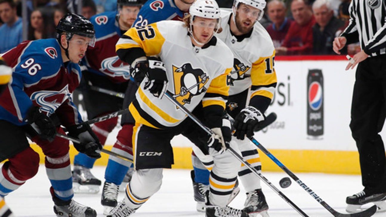 Barrie scores twice, Avs hold off Penguins for 4-2 win (Dec 18, 2017)