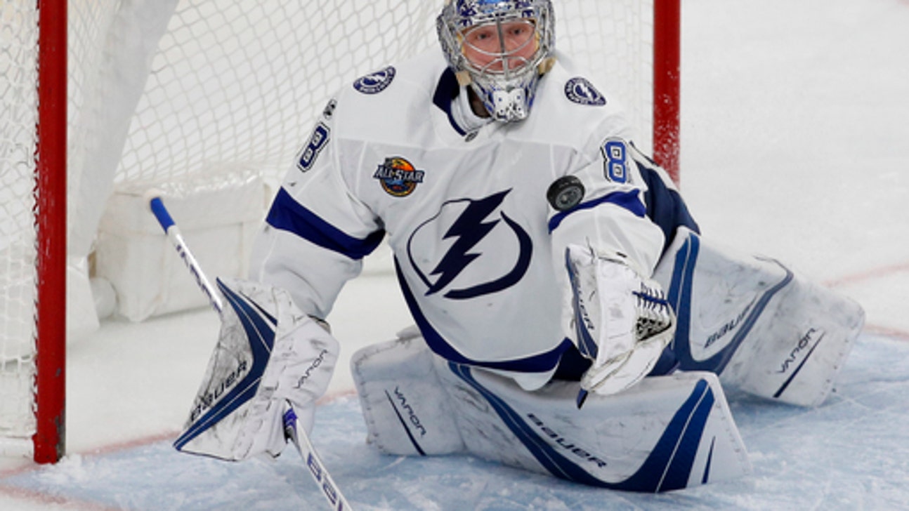 Theodore's goal with 2.3 seconds left lifts Vegas over Tampa (Dec 19, 2017)