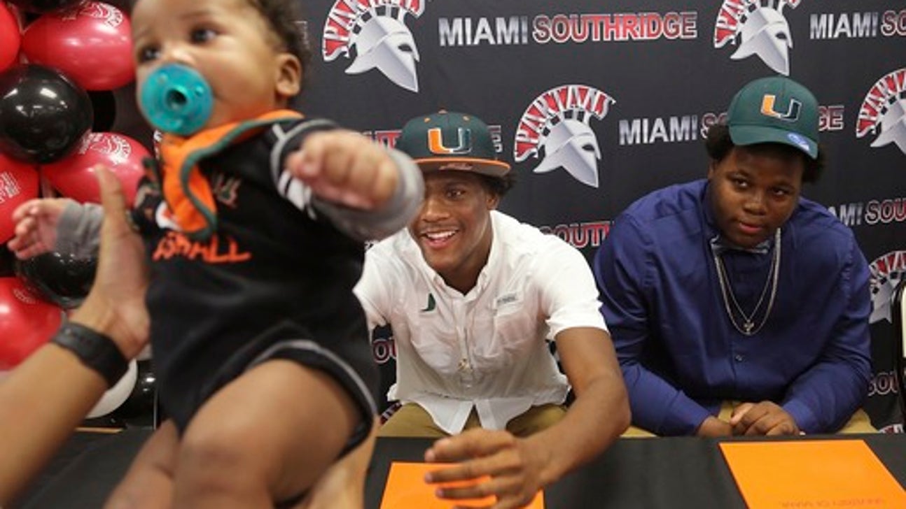 Early signing period sees hundreds of players commit
