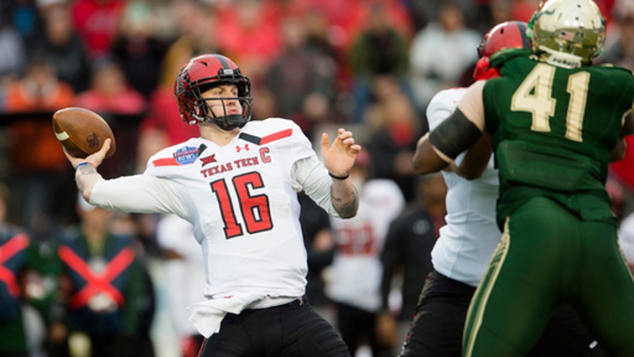 Shimonek throws late TD pass to lift West over East 14-10