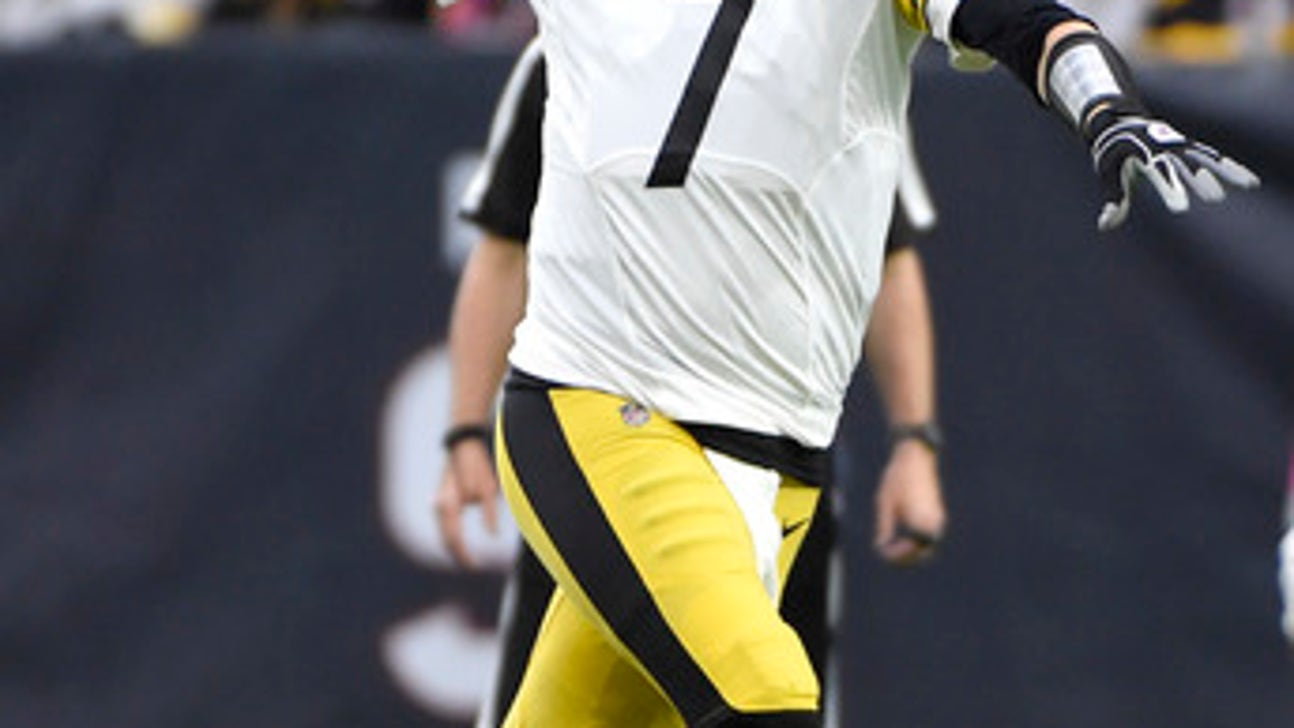 Cancer survivor Quessenberry makes debut for Texans