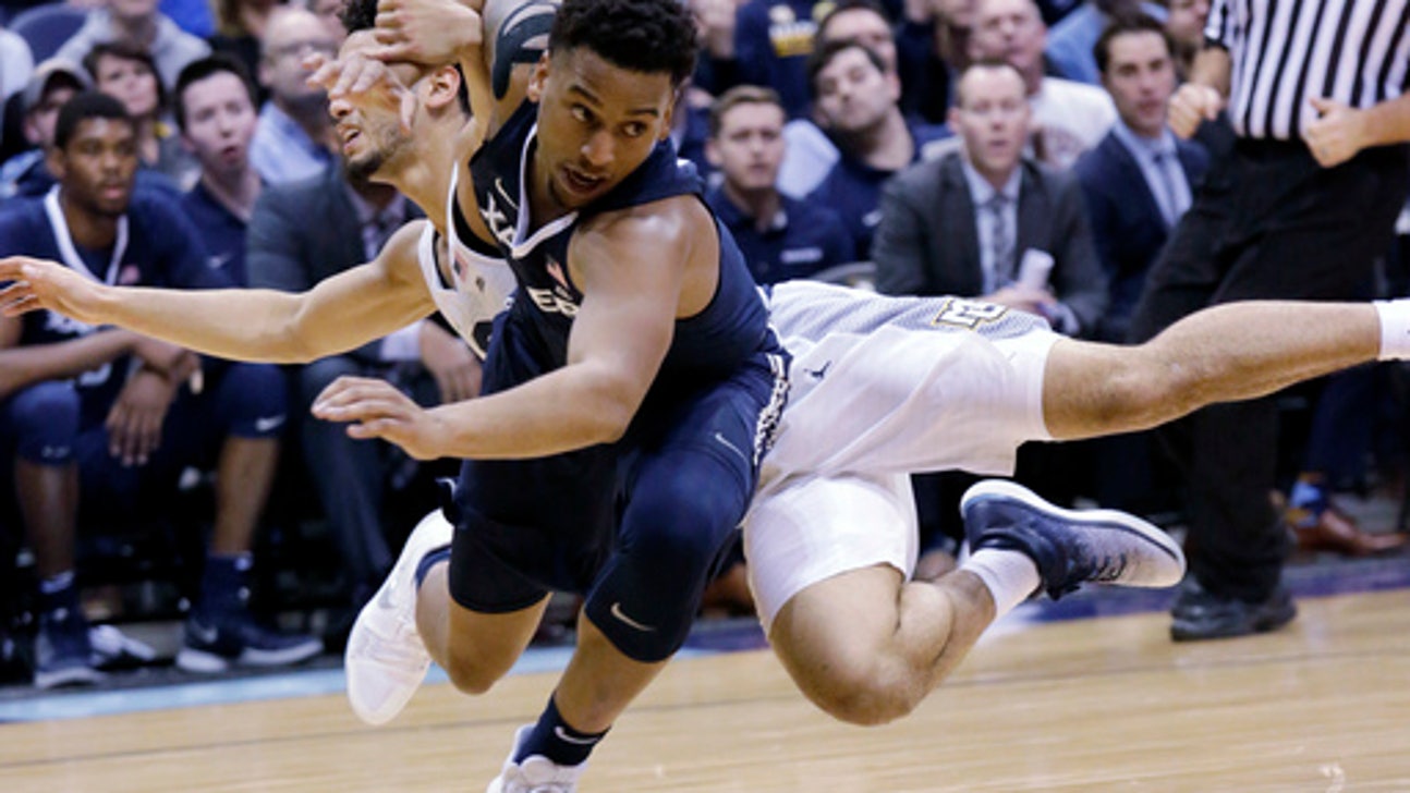 No. 6 Xavier takes league opener, holds off Marquette 91-87 (Dec 27, 2017)