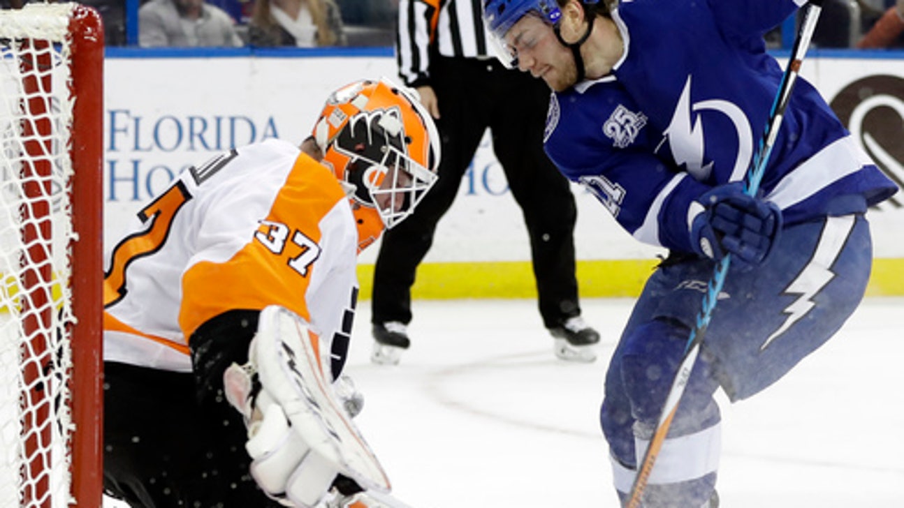 Giroux has 3 assists, Flyers beat Lightning 5-3 (Dec 29, 2017)